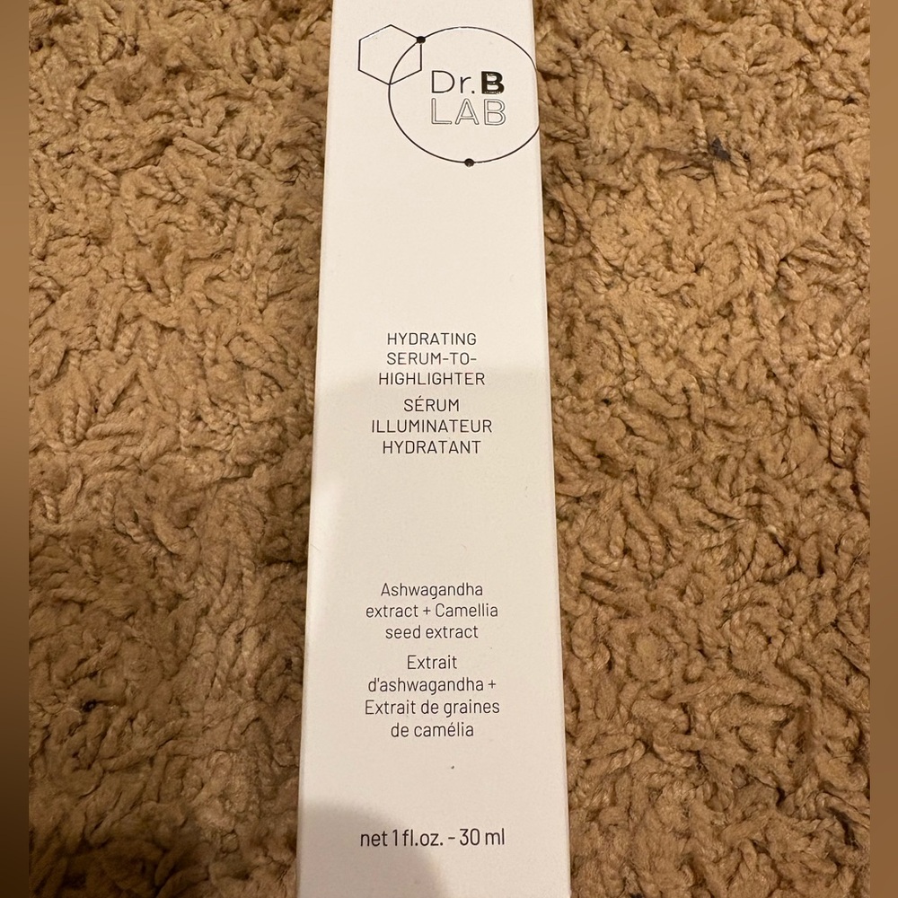 Hydrating Serum-to-Highlighter - White